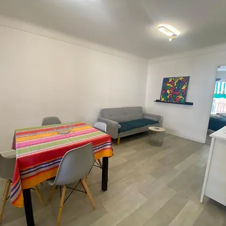 Gloria Five Stars House 니스