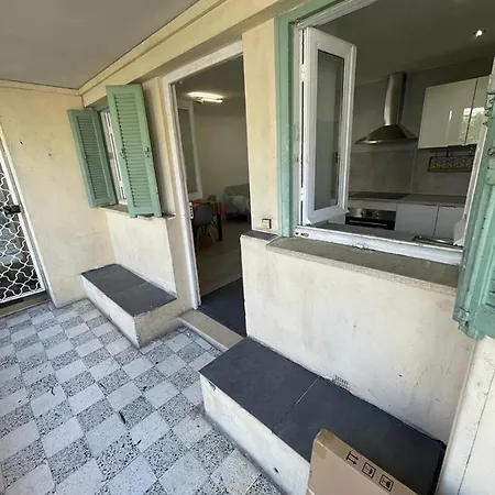 Gloria Five Stars House ニース